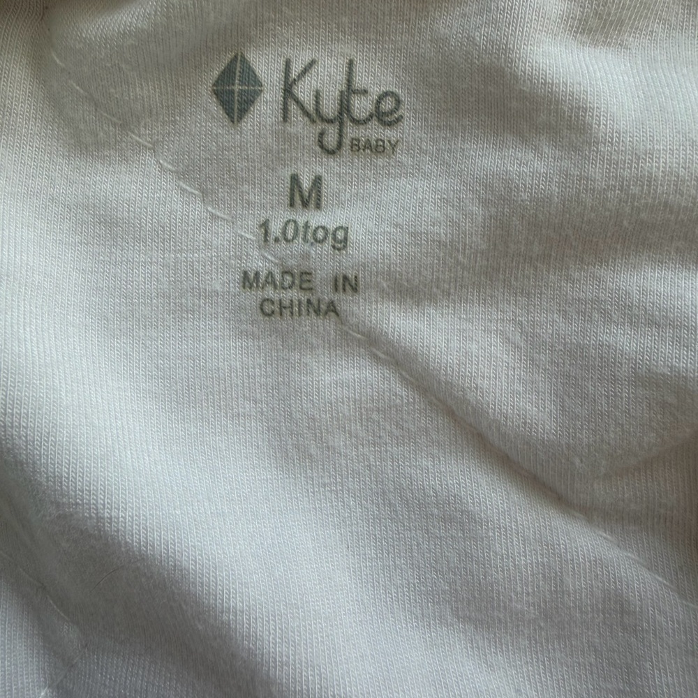 Kyte BABY 1.0 M Sleep Sack | Giraffe Print - Picture 6 of 10